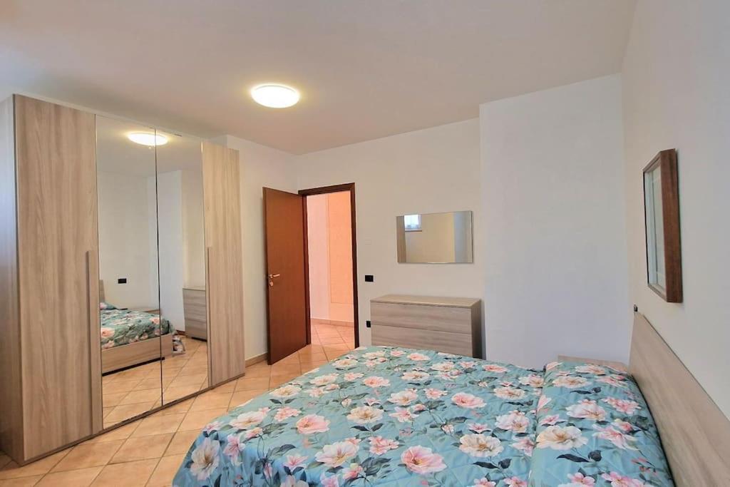 Ca' Degli Ulivi Apartment Caprino Veronese Bagian luar foto