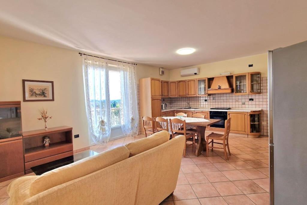 Ca' Degli Ulivi Apartment Caprino Veronese Bagian luar foto