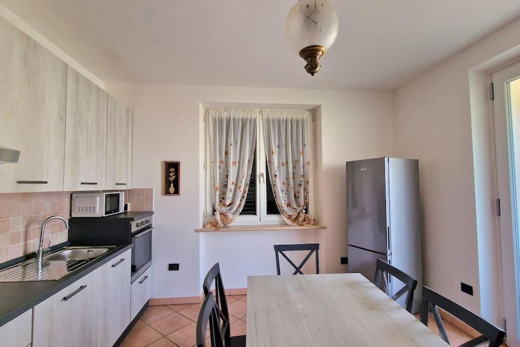 Ca' Degli Ulivi Apartment Caprino Veronese Bagian luar foto