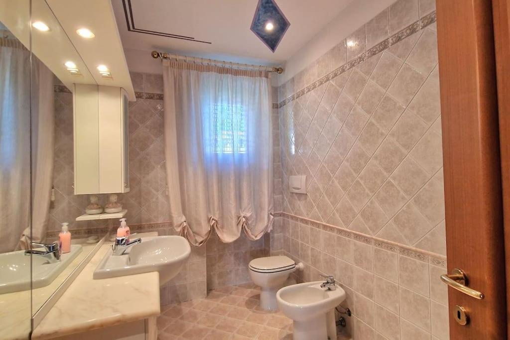 Ca' Degli Ulivi Apartment Caprino Veronese Bagian luar foto