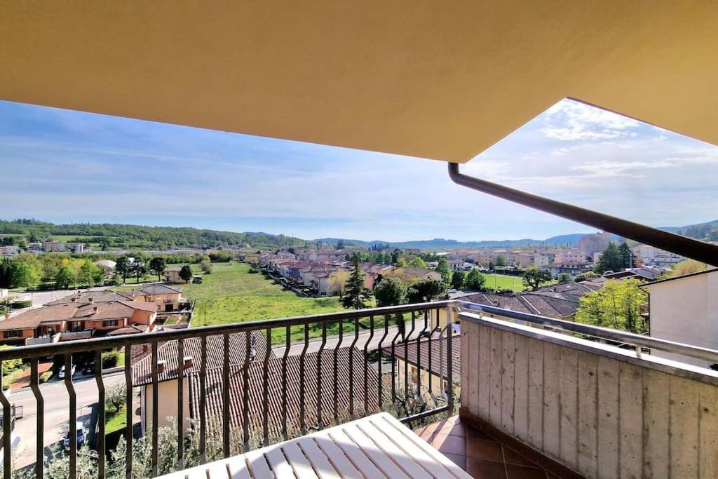 Ca' Degli Ulivi Apartment Caprino Veronese Bagian luar foto