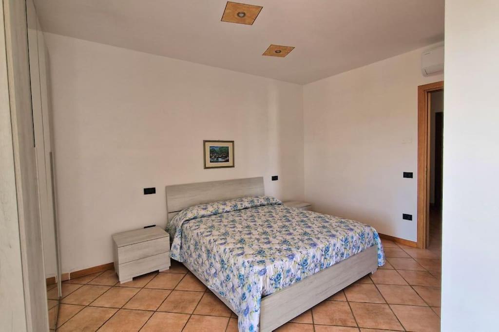 Ca' Degli Ulivi Apartment Caprino Veronese Bagian luar foto