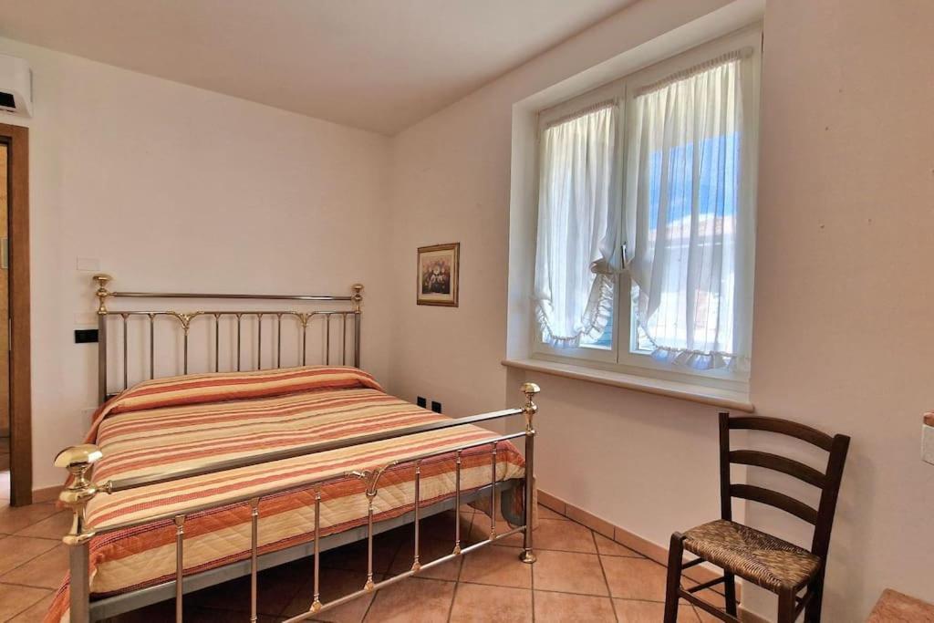 Ca' Degli Ulivi Apartment Caprino Veronese Bagian luar foto